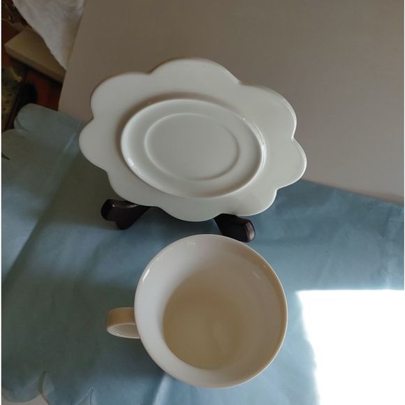 Cappuccino Set Flower by Stokes Cream Colo… - Picture 5 of 7